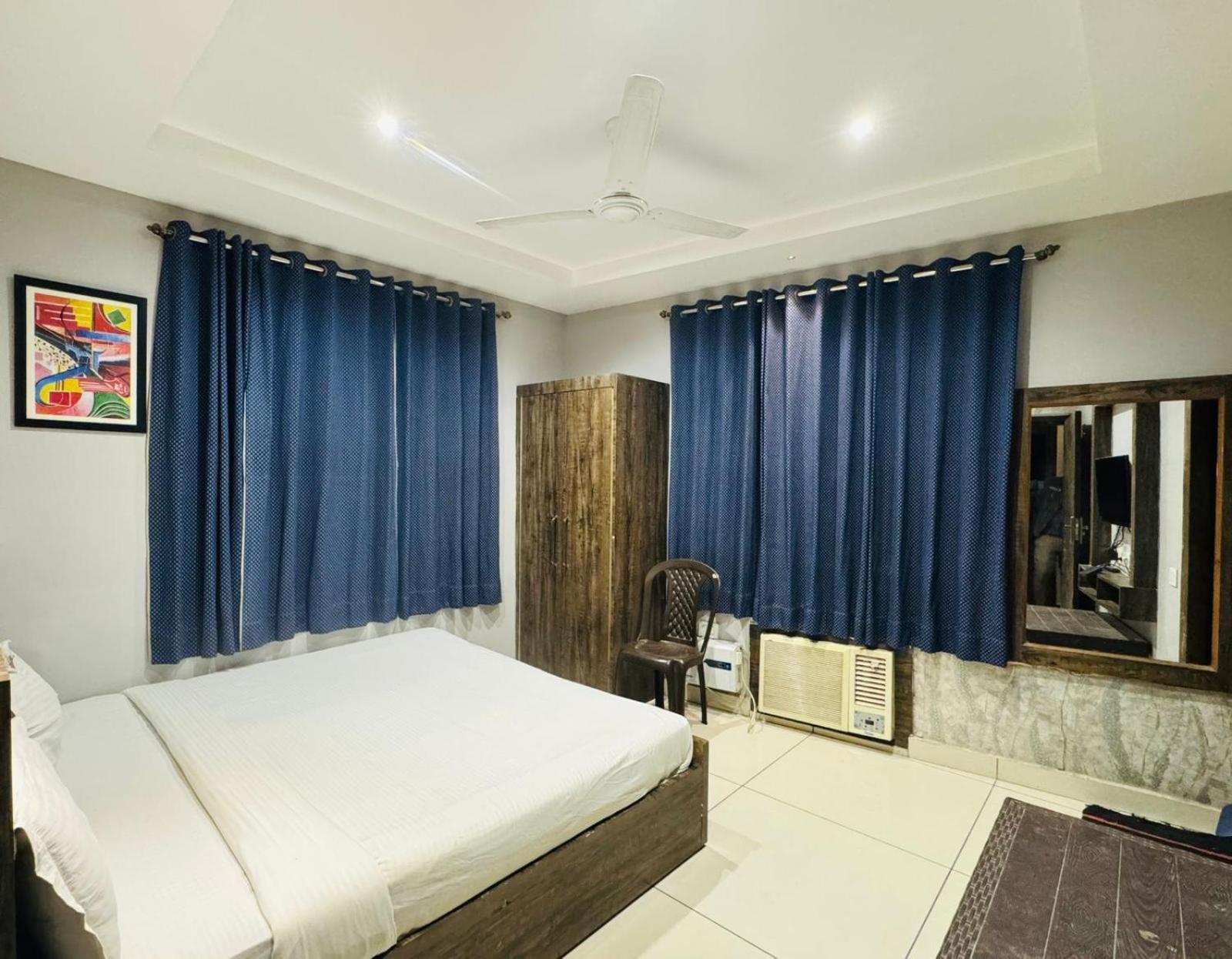 Hotel Pearl Inn Rudrapur Экстерьер фото